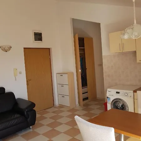 Apartman *
